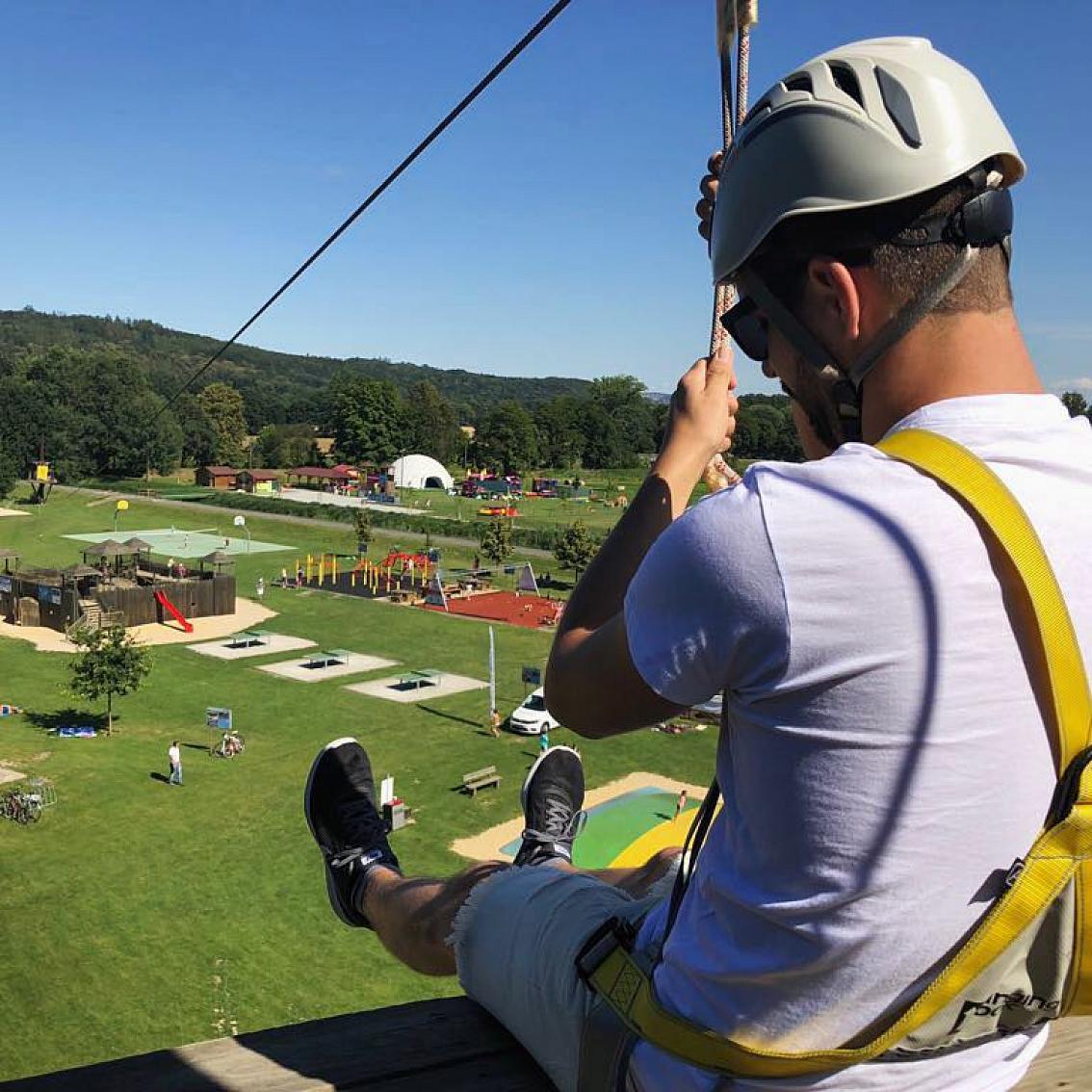 Stezka Vltavy on Instagram: “Velký sjezd 🧗🏻♂️ . . . #stezkavltavy #vltavariver #instahluboka #instastezka #jiznicechy #southbohemia #hlubokanadvltavou #hluboka #cbhl…”