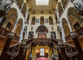 Zde na vás dýchne historie