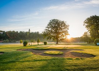 Golfové hřiště pod zámkem