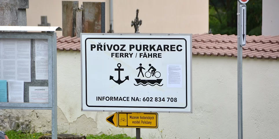 Die Fähre Purkarec
