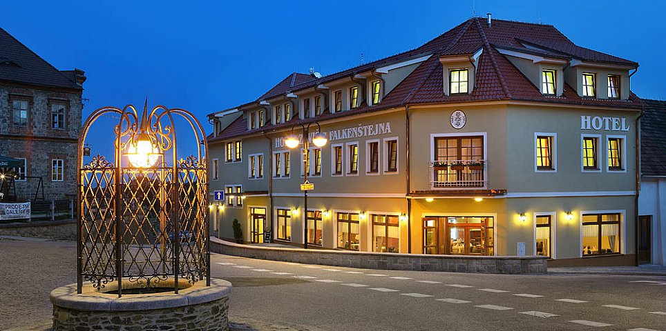 Restaurace Hotel Záviš