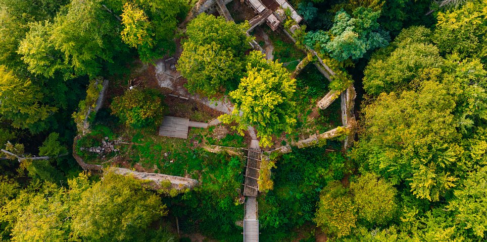 Discover Medieval Romance at Karlův Hrádek